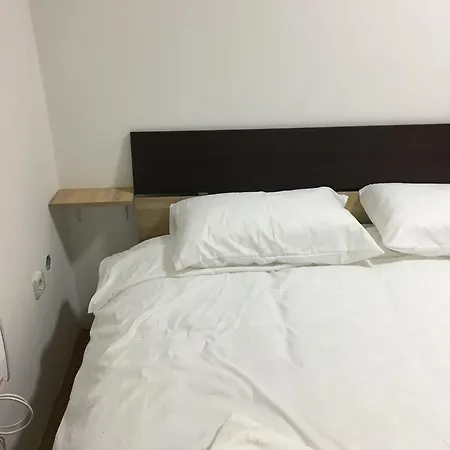 Centar アパート ノヴィ・パザル